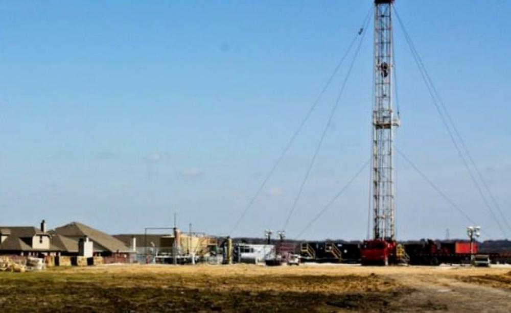 Fracking in a Denton residential neighborhood. Photo: Gena Felker / Britt Utsler via Frack Free Denton.