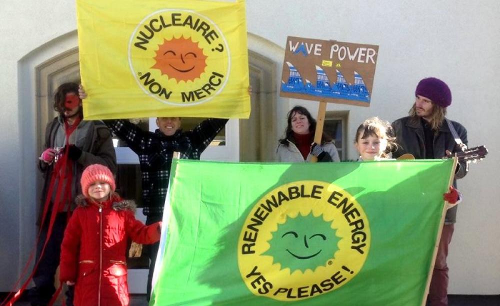 30 protestors from Chard, Ilminster, Glastonbury, Bristol and Shepton Mallet occupied EDFs premises at Cannington Court today, urging EDF to cancel it's long-delayed Hinkley C project. While some protestors scaled a wall and went inside, others blockaded