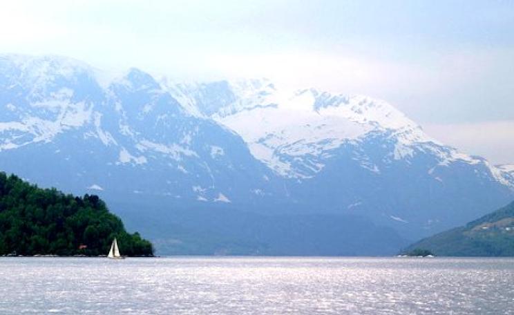 Sailing boat on Førdefjorden. Photo: Arild Nybø via Flickr.
