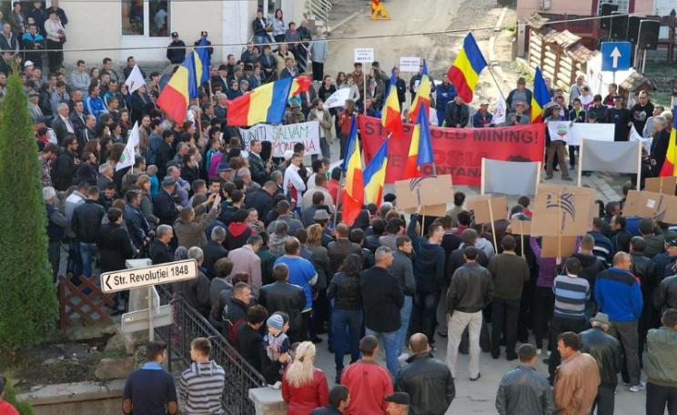 Demonstration in Rosia Montana against the gold mine project, 22nd September 2013. Photo: Initiative Mittel- und Osteuropa e.V. via Flickr (CC BYNC-SA).